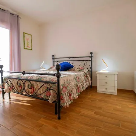 Casetta Di Pietra Apartment *